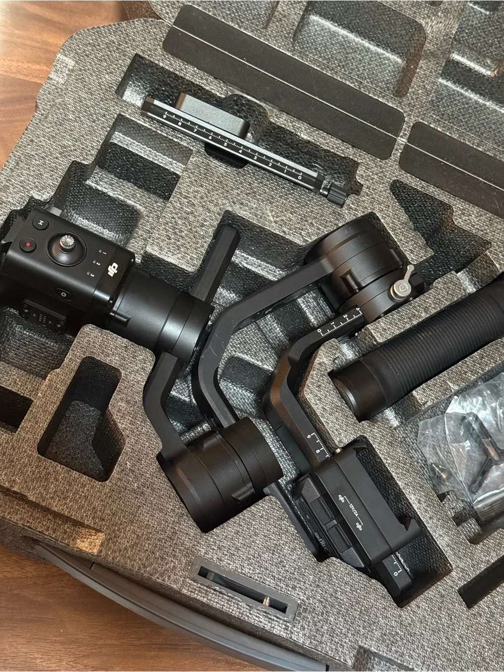 DJI Ronin-S 3-Axis Camera Gimbal Stabilizer – Great Condition